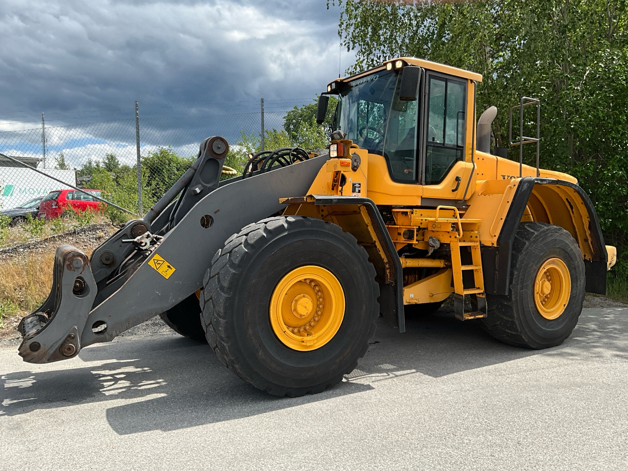 Volvo L180F - Wheel loader: picture 1 Volvo L180F - Wheel loader: picture 1