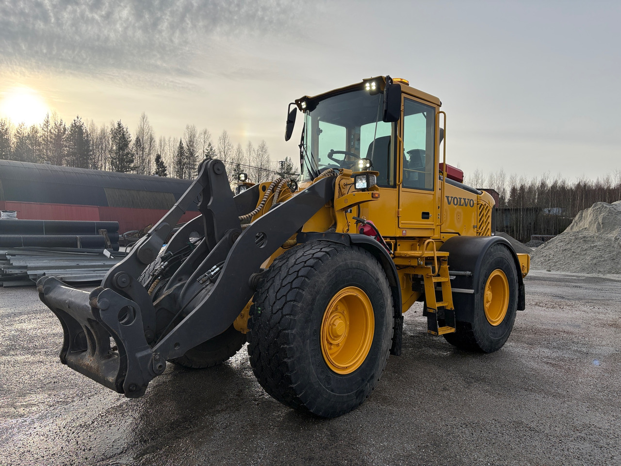 Volvo L60 E - Wheel loader: picture 1 Volvo L60 E - Wheel loader: picture 1