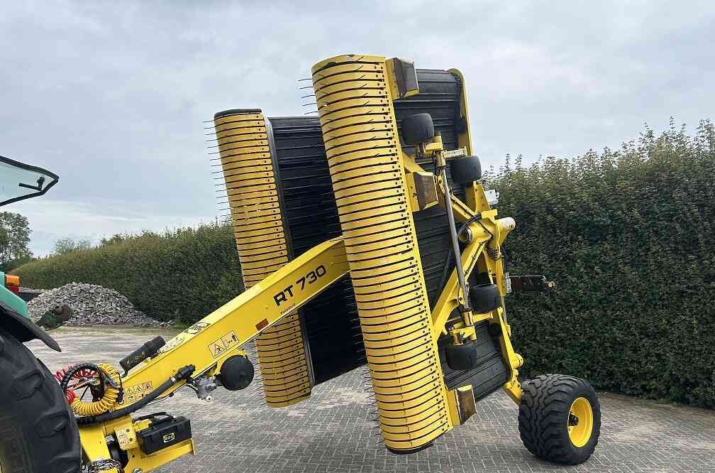 ROC RT 730 bandhark - Tedder/ Rake: picture 5 ROC RT 730 bandhark - Tedder/ Rake: picture 5