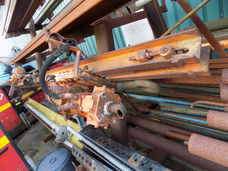 Atlas-Copco boormast met boormotor - Drilling rig: picture 2 Atlas-Copco boormast met boormotor - Drilling rig: picture 2