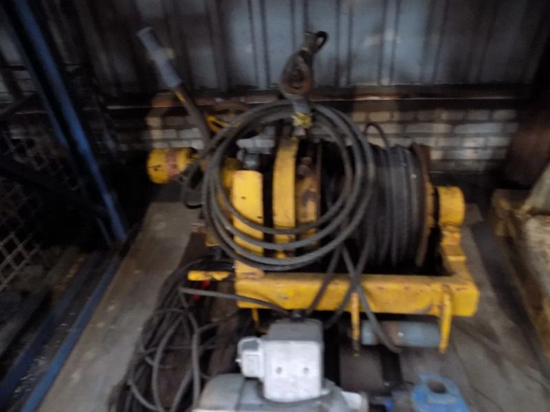 Winch for drilling rig with interval lier boormachine - Drilling rig: picture 1 Winch for drilling rig with interval lier boormachine - Drilling rig: picture 1