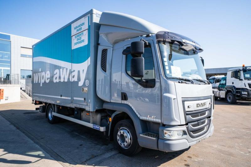 DAF LF 210 FA (12t)+DHOLLANDIA 2.5T - Box truck: picture 2 DAF LF 210 FA (12t)+DHOLLANDIA 2.5T - Box truck: picture 2