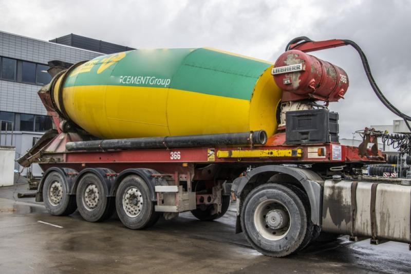 Liebherr LIEBHERR BETON MIXER/MALAXEUR/MISCHER-12M³ - Concrete mixer semi-trailer: picture 2 Liebherr LIEBHERR BETON MIXER/MALAXEUR/MISCHER-12M³ - Concrete mixer semi-trailer: picture 2