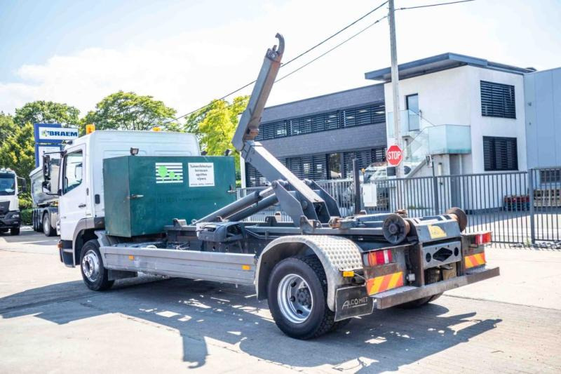 Mercedes ATEGO 1222 K - Hook lift truck: picture 4 Mercedes ATEGO 1222 K - Hook lift truck: picture 4