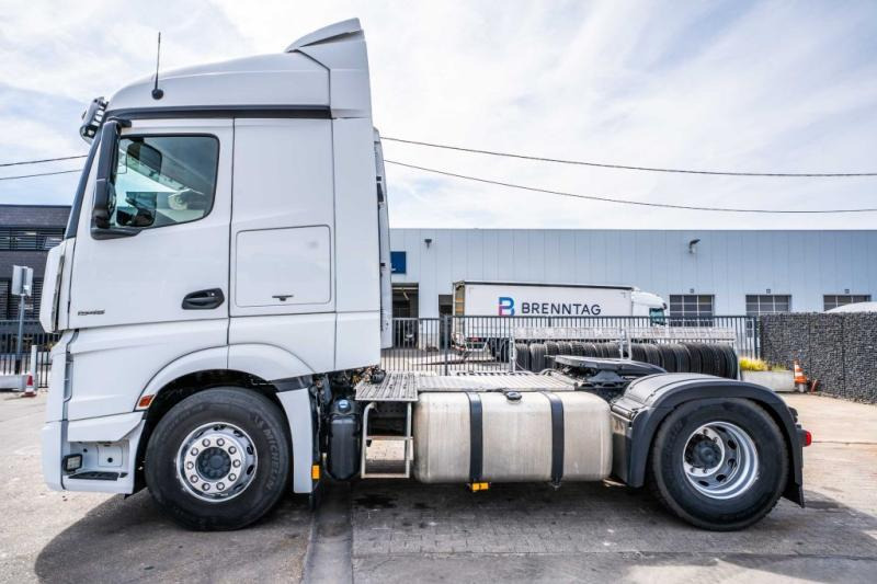 Tractor unit Mercedes ACTROS 1845 LS: picture 6 Tractor unit Mercedes ACTROS 1845 LS: picture 6