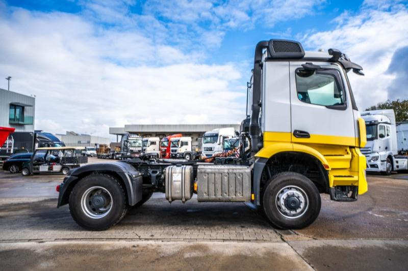 Mercedes AROCS 2045 AS (cardan ) - Tractor unit: picture 3 Mercedes AROCS 2045 AS (cardan ) - Tractor unit: picture 3