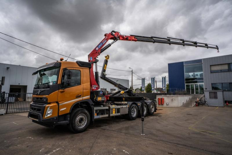 Volvo FMX 430-8x4+HMF 2820/6xhydr. - Hook lift truck, Crane truck: picture 1 Volvo FMX 430-8x4+HMF 2820/6xhydr. - Hook lift truck, Crane truck: picture 1