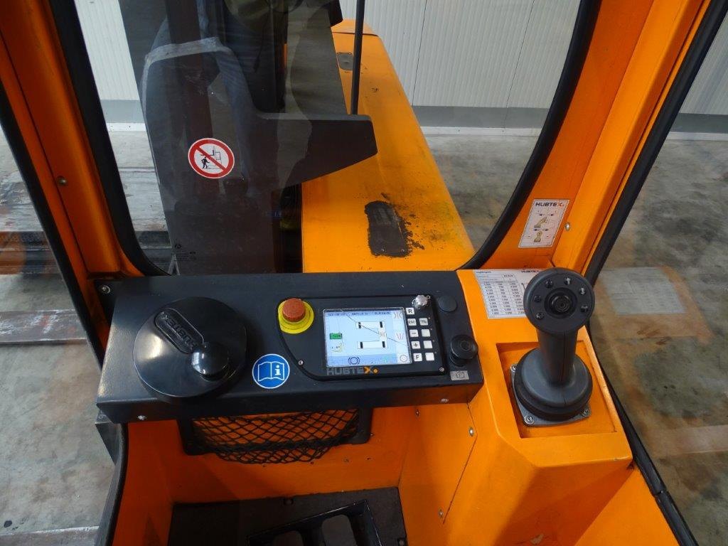 Hubtex MD50 - TRIPLEX - 4-way reach truck: picture 5 Hubtex MD50 - TRIPLEX - 4-way reach truck: picture 5