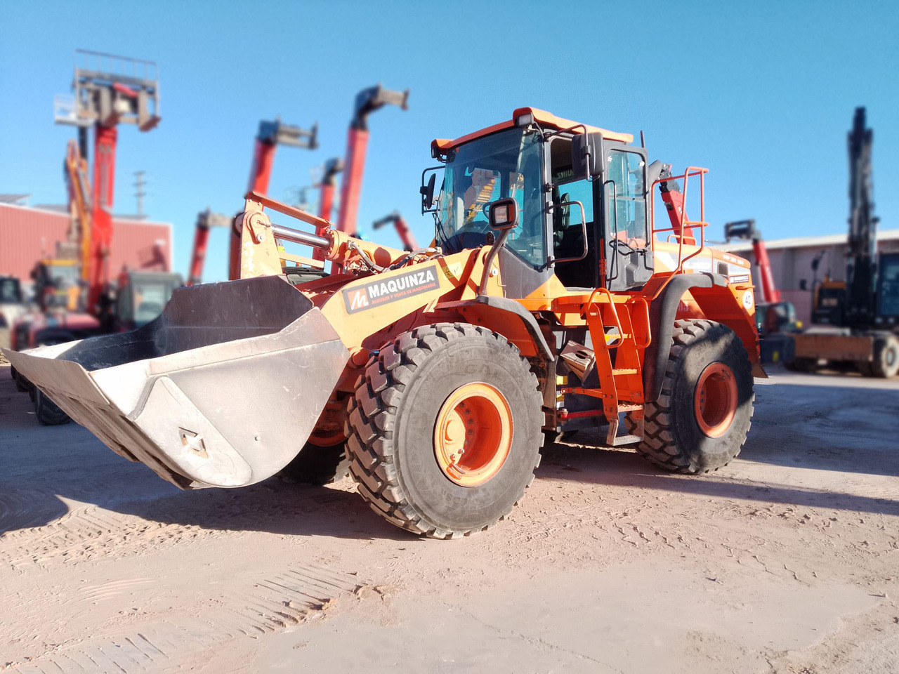 DOOSAN DL300-5 - Wheel loader: picture 4 DOOSAN DL300-5 - Wheel loader: picture 4