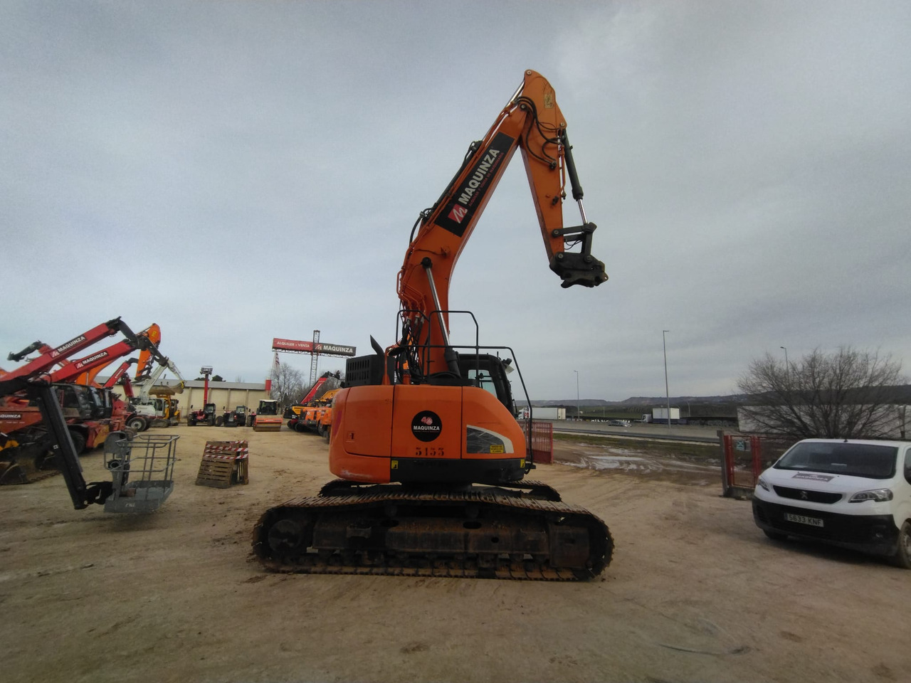 DOOSAN DX235LCR - Crawler excavator: picture 3 DOOSAN DX235LCR - Crawler excavator: picture 3