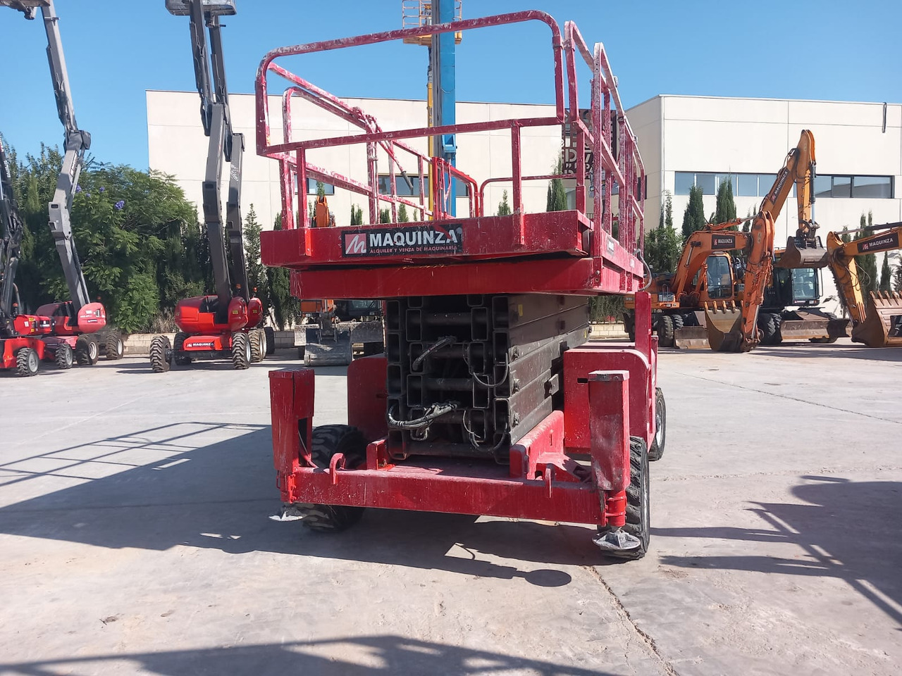 HAULOTTE H18SX - Scissor lift: picture 3 HAULOTTE H18SX - Scissor lift: picture 3