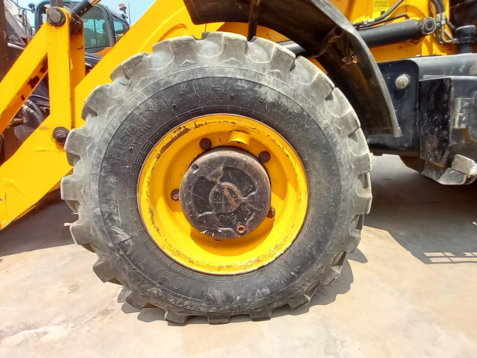 Backhoe loader JCB 3CX-4T: picture 11
