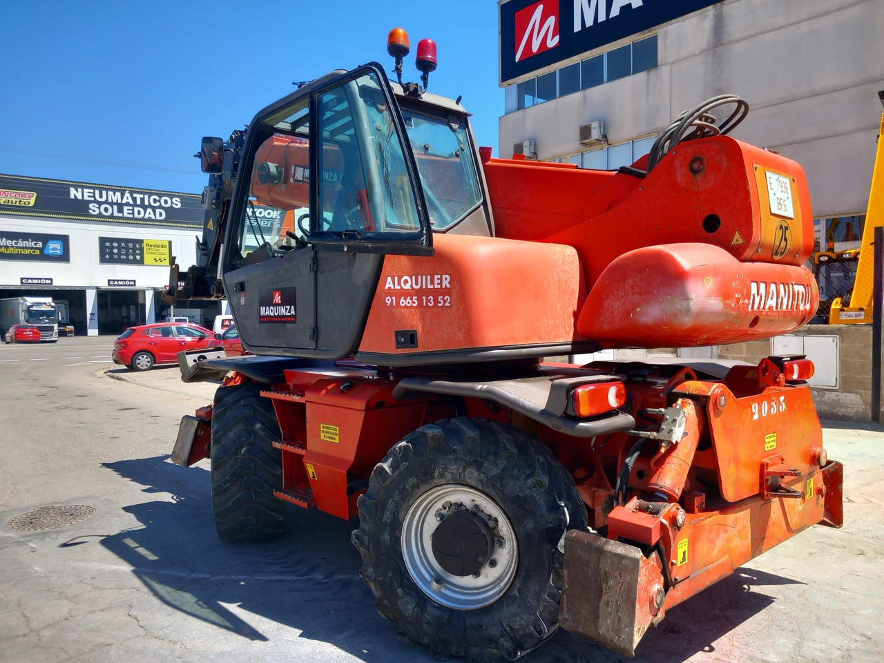 MANITOU MRT1742 - Telescopic handler: picture 3 MANITOU MRT1742 - Telescopic handler: picture 3
