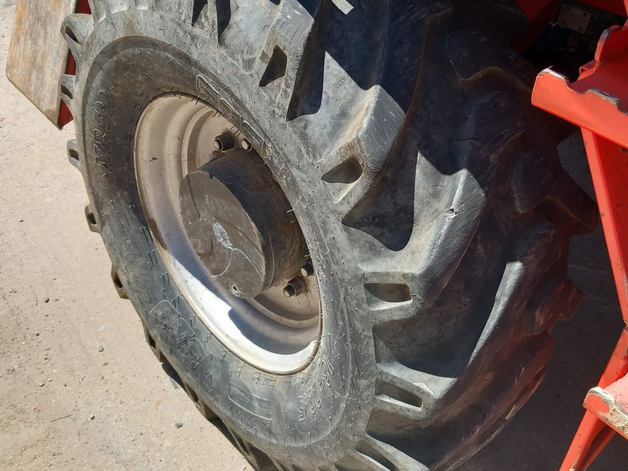 Telescopic handler MANITOU MRT1742: picture 12 Telescopic handler MANITOU MRT1742: picture 12