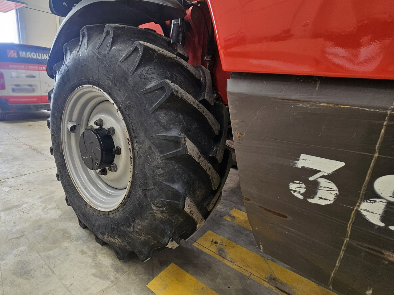 Telescopic handler MANITOU MT1335 EASY: picture 10