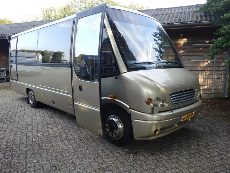 Mercedes-Benz 814 D Touringcar / 26 persoons 814 D Touringcar / 26 persoons Bladgeveerd / Manual - Car: picture 2 Mercedes-Benz 814 D Touringcar / 26 persoons 814 D Touringcar / 26 persoons Bladgeveerd / Manual - Car: picture 2