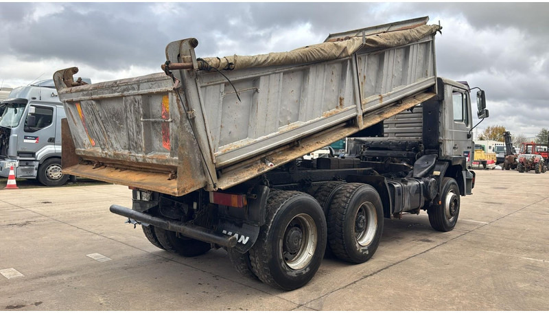 MAN 26.372 (MANUAL PUMP / POMPE MANUELLE / LAMES / GRAND PONT / STEEL SUSP. / 6 CYLINDER) - Tipper: picture 4 MAN 26.372 (MANUAL PUMP / POMPE MANUELLE / LAMES / GRAND PONT / STEEL SUSP. / 6 CYLINDER) - Tipper: picture 4