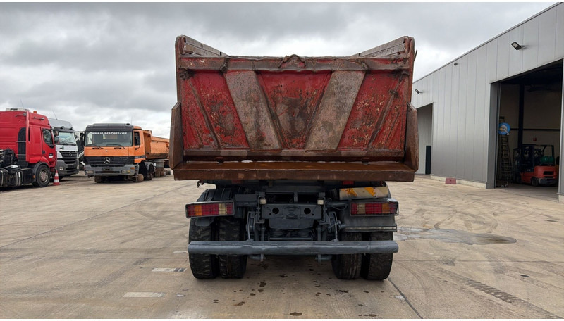 Mercedes-Benz Actros 4143 (GRAND PONT / BOITE MANUELLE / LAMES / 8X4 / STEEL SUSP.) - Tipper: picture 5 Mercedes-Benz Actros 4143 (GRAND PONT / BOITE MANUELLE / LAMES / 8X4 / STEEL SUSP.) - Tipper: picture 5