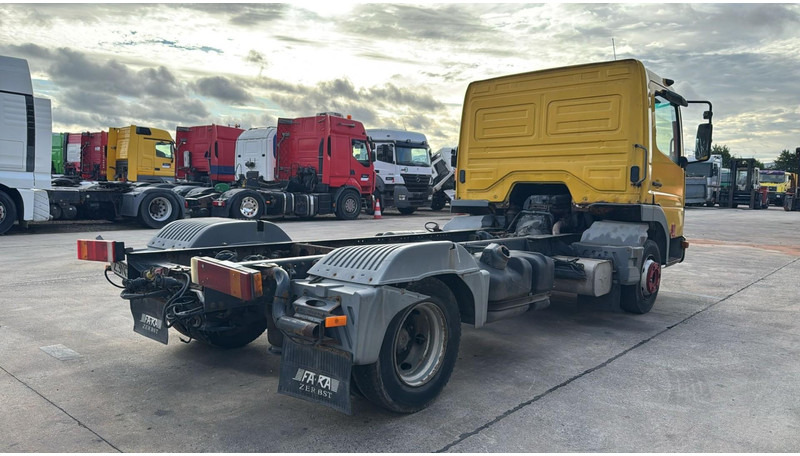 Mercedes-Benz Atego 815 (BOITE MANUELLE / MANUAL GEARBOX) - Cab chassis truck: picture 4 Mercedes-Benz Atego 815 (BOITE MANUELLE / MANUAL GEARBOX) - Cab chassis truck: picture 4