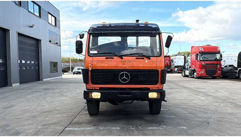 Mercedes-Benz SK 1622 (4X4 / LAMES / GRAND PONT / V6 / BIG AXLE / POMPE MANUELLE) - Cab chassis truck: picture 2 Mercedes-Benz SK 1622 (4X4 / LAMES / GRAND PONT / V6 / BIG AXLE / POMPE MANUELLE) - Cab chassis truck: picture 2