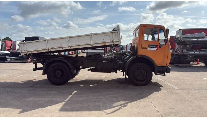 Mercedes-Benz SK 1628 (V8 / LAMES / GRAND PONT / POMPE MANUELLE) - Tipper: picture 4 Mercedes-Benz SK 1628 (V8 / LAMES / GRAND PONT / POMPE MANUELLE) - Tipper: picture 4