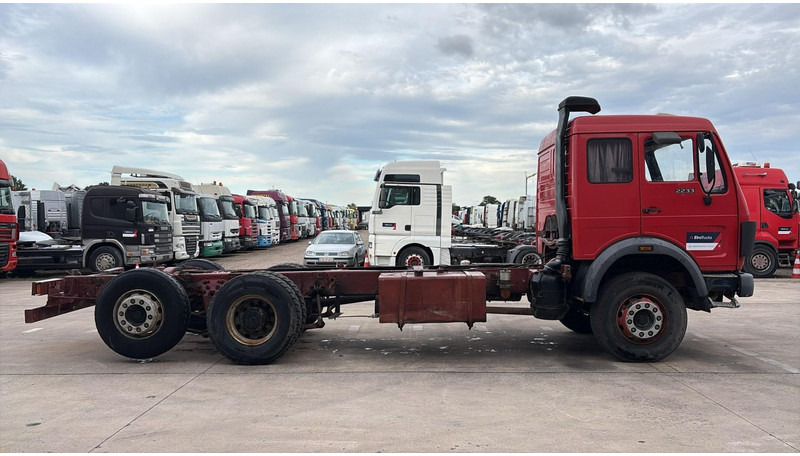 Mercedes-Benz SK 2233 (GRAND PONT / V8 AVEC 2X TURBO / BIG AXLE) - Cab chassis truck: picture 3 Mercedes-Benz SK 2233 (GRAND PONT / V8 AVEC 2X TURBO / BIG AXLE) - Cab chassis truck: picture 3