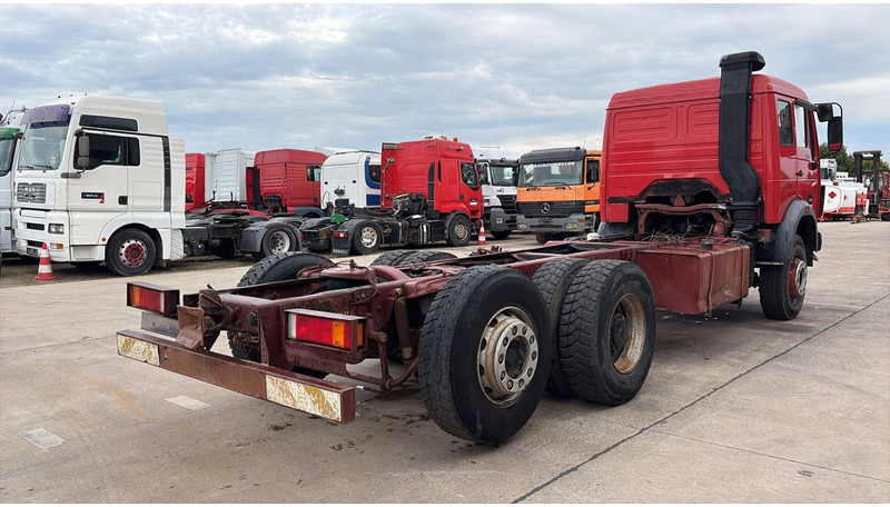 Mercedes-Benz SK 2233 (LAMES / GRAND PONT / V8 AVEC 2X TURBO / BIG AXLE) - Cab chassis truck: picture 4 Mercedes-Benz SK 2233 (LAMES / GRAND PONT / V8 AVEC 2X TURBO / BIG AXLE) - Cab chassis truck: picture 4