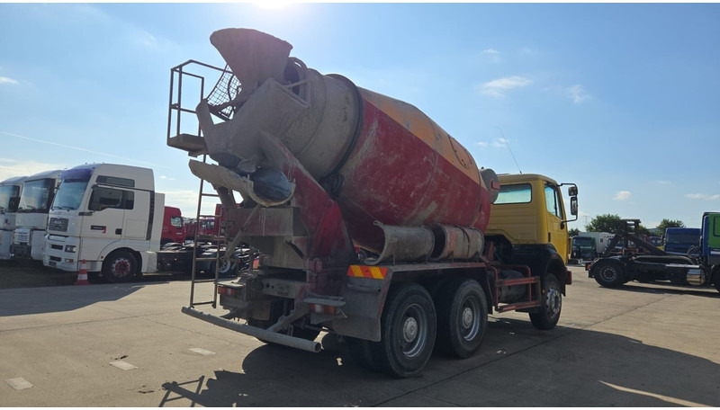 Mercedes-Benz SK 2527 (MALAXEUR / MIXER / POSSIBLE COMME CHASSIS / 6X4 / LAMES / GRAND PONT) - Concrete mixer truck: picture 4 Mercedes-Benz SK 2527 (MALAXEUR / MIXER / POSSIBLE COMME CHASSIS / 6X4 / LAMES / GRAND PONT) - Concrete mixer truck: picture 4
