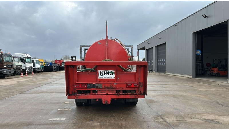 Vacuum truck Mercedes-Benz SK 814 (VIDANGEUR / VACUUM / AUXILAIRY / SPER / STEEL SUSP. / LAMES): picture 6