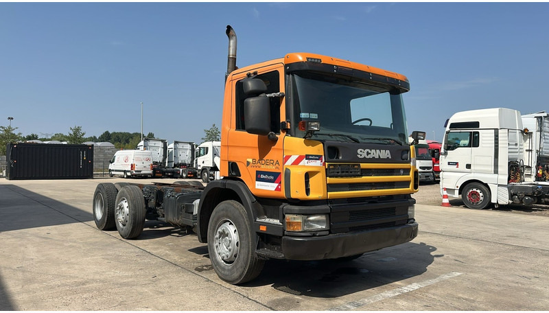 Scania 94 G (MANUAL PUMP / POMPE MANUELLE / BOITE MANUELLE / MANUAL GEARBOX) - Cab chassis truck: picture 2 Scania 94 G (MANUAL PUMP / POMPE MANUELLE / BOITE MANUELLE / MANUAL GEARBOX) - Cab chassis truck: picture 2