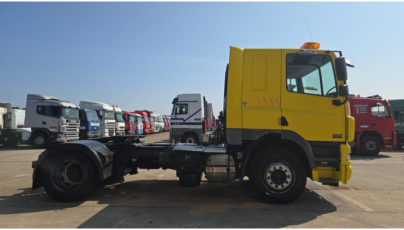 DAF CF 85.410 (LOW CABIN / BOITE MANUELLE / MANUAL GEARBOX / GOOD CONDITION / AIRCO) - Tractor unit: picture 4 DAF CF 85.410 (LOW CABIN / BOITE MANUELLE / MANUAL GEARBOX / GOOD CONDITION / AIRCO) - Tractor unit: picture 4