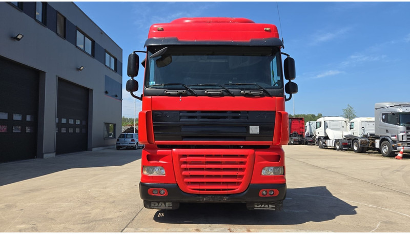 DAF XF 105.410 (BOITE MANUELLE / SUPER PROPRE !!! / TRES BONNE ETAT / AIRCO / MANUAL GEARBOX) - Tractor unit: picture 2 DAF XF 105.410 (BOITE MANUELLE / SUPER PROPRE !!! / TRES BONNE ETAT / AIRCO / MANUAL GEARBOX) - Tractor unit: picture 2