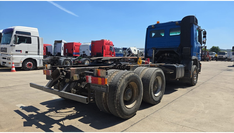 Mercedes-Benz Actros 2641 (LAMES / STEEL SUSP. / EPS / 3 PEDALES / GRAND PONT) - Tractor unit: picture 4 Mercedes-Benz Actros 2641 (LAMES / STEEL SUSP. / EPS / 3 PEDALES / GRAND PONT) - Tractor unit: picture 4