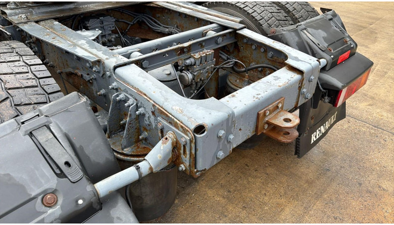 Renault Premium 370 (BOITE MANUELLE / PARFAIT ETAT / MANUAL GEARBOX) - Tractor unit: picture 4 Renault Premium 370 (BOITE MANUELLE / PARFAIT ETAT / MANUAL GEARBOX) - Tractor unit: picture 4