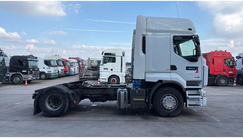 Renault Premium 460 DXI (GOOD CONDITION / AIRCO / AC / BOITE MANUELLE / MANUAL GEARBOX) - Tractor unit: picture 4 Renault Premium 460 DXI (GOOD CONDITION / AIRCO / AC / BOITE MANUELLE / MANUAL GEARBOX) - Tractor unit: picture 4