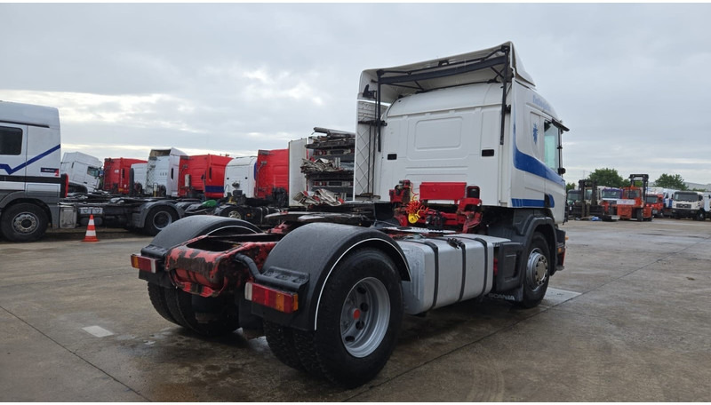 Scania P124 - 360 (POMPE MANUELLE / BOITE MANUELLE / MANUAL PUMP / MANUAL GEARBOX) - Tractor unit: picture 5 Scania P124 - 360 (POMPE MANUELLE / BOITE MANUELLE / MANUAL PUMP / MANUAL GEARBOX) - Tractor unit: picture 5