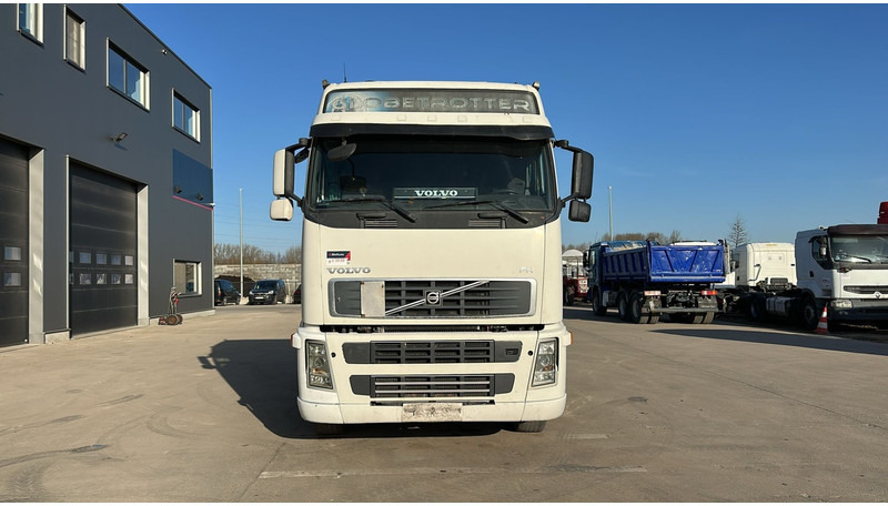 Volvo FH 400 (MANUAL GEARBOX / BOITE MANUELLE / CLEAN CHASSIS / EURO 5) - Tractor unit: picture 2 Volvo FH 400 (MANUAL GEARBOX / BOITE MANUELLE / CLEAN CHASSIS / EURO 5) - Tractor unit: picture 2
