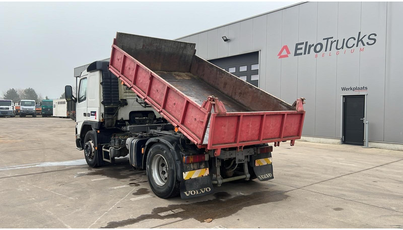 Volvo FM 10 - 320 (POMPE MANUELLE / MANUAL PUMP / MANUAL GEARBOX / BOITE MANUELLE) - Tipper: picture 4 Volvo FM 10 - 320 (POMPE MANUELLE / MANUAL PUMP / MANUAL GEARBOX / BOITE MANUELLE) - Tipper: picture 4