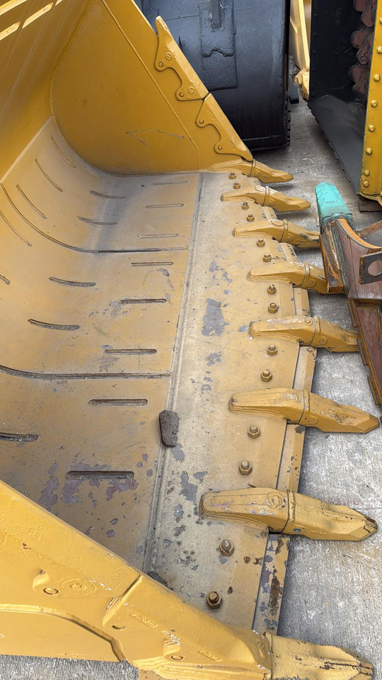 CAT 966 Rock Bucket - Wheel loader: picture 3 CAT 966 Rock Bucket - Wheel loader: picture 3