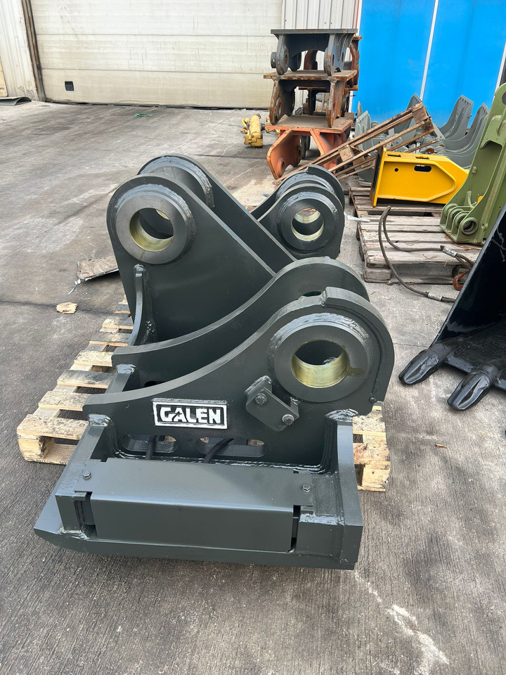 CAT 988K - Quick coupler for Wheel loader: picture 2 CAT 988K - Quick coupler for Wheel loader: picture 2
