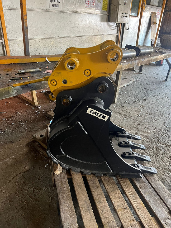Excavator bucket for Mini excavator CATERPILLAR 305 Mini Excavator Bucket: picture 6 Excavator bucket for Mini excavator CATERPILLAR 305 Mini Excavator Bucket: picture 6