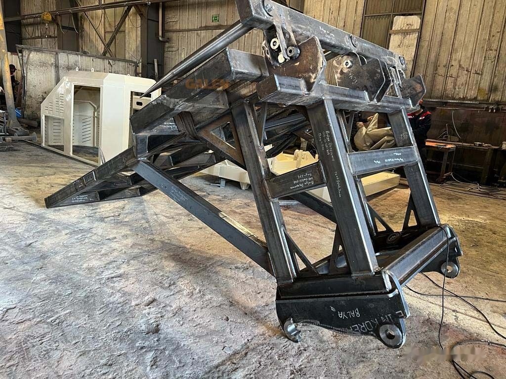 Galen Loader Bale Spear Attachment - Forks for Agricultural machinery: picture 1 Galen Loader Bale Spear Attachment - Forks for Agricultural machinery: picture 1