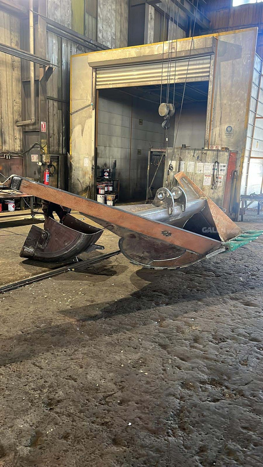 Hitachi ZX300 V-Type Bucket - Excavator bucket for Crawler excavator: picture 4 Hitachi ZX300 V-Type Bucket - Excavator bucket for Crawler excavator: picture 4