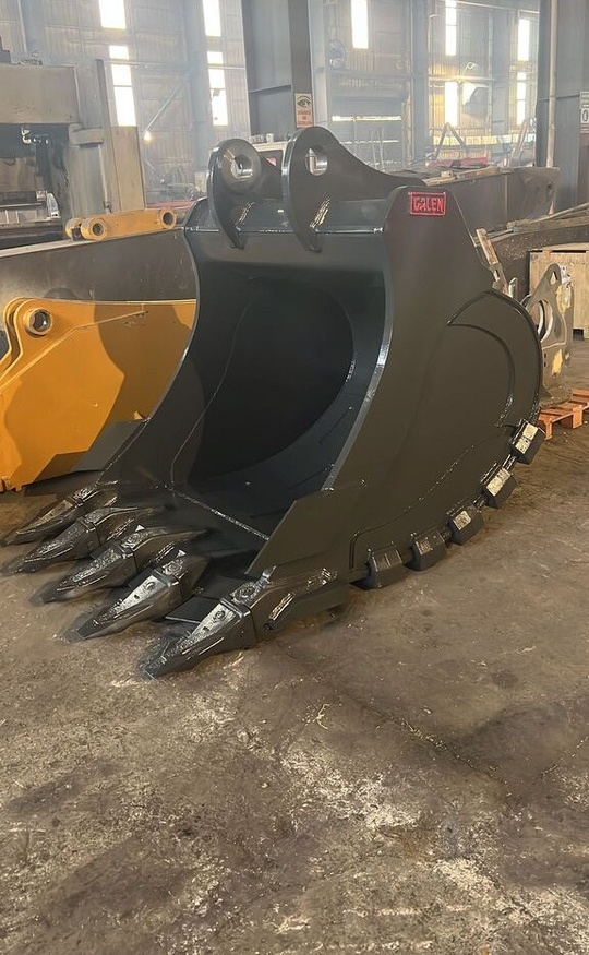 Hitachi ZX490 Heavy Duty Bucket - Excavator bucket: picture 3 Hitachi ZX490 Heavy Duty Bucket - Excavator bucket: picture 3