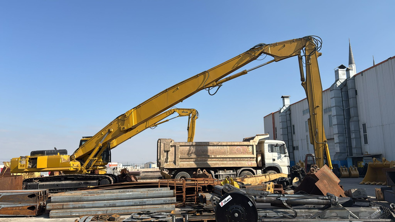 KOMATSU PC450 27meters Demolition Machine - Demolition excavator: picture 1 KOMATSU PC450 27meters Demolition Machine - Demolition excavator: picture 1