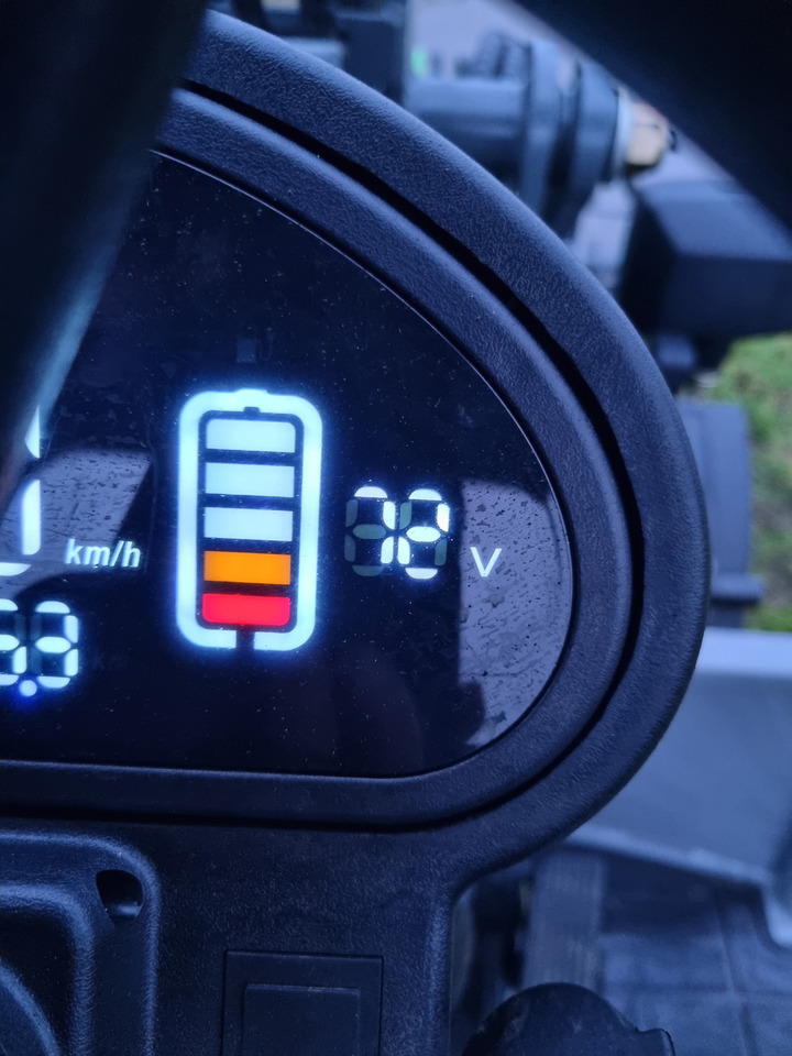 Leasing of WCM L2110e E-Power WCM L2110e E-Power: picture 17