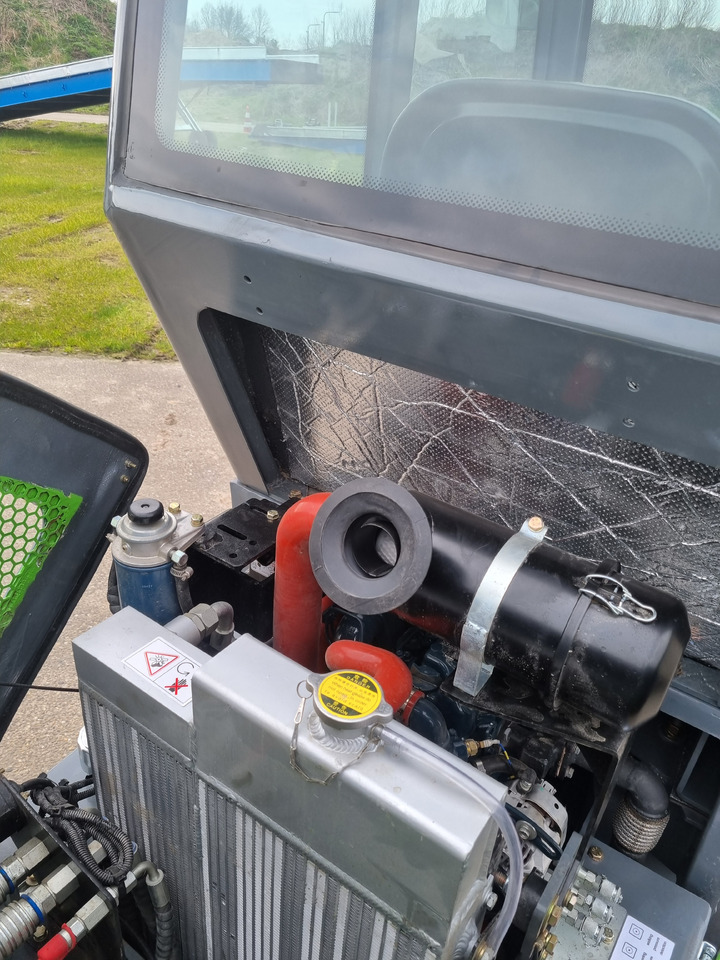 WCM L2412 - Wheel loader: picture 1 WCM L2412 - Wheel loader: picture 1