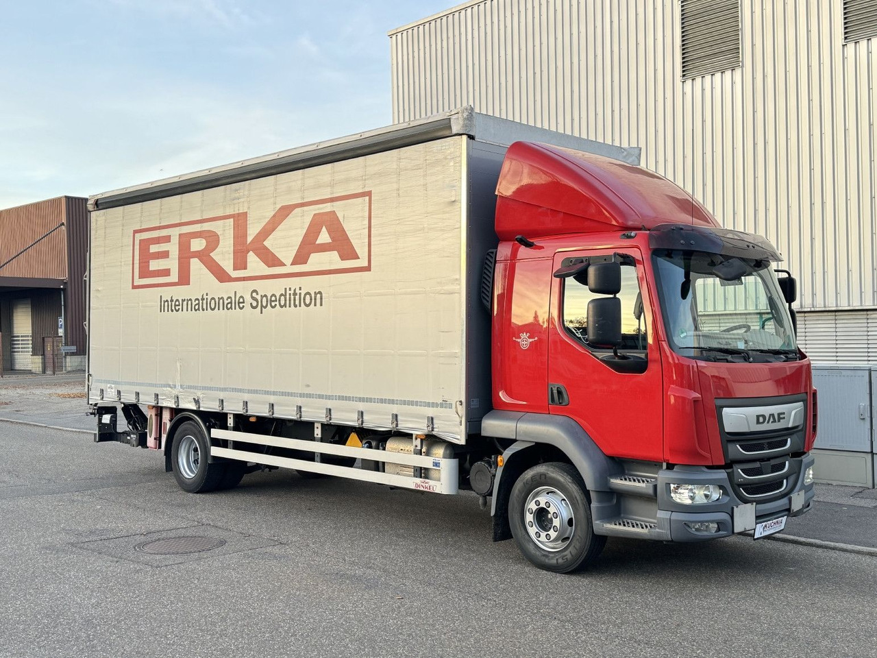 DAF LF 290 FA 16t L-Haus Schiebeplane 7,3m LBW AHK - Curtainsider truck: picture 3 DAF LF 290 FA 16t L-Haus Schiebeplane 7,3m LBW AHK - Curtainsider truck: picture 3