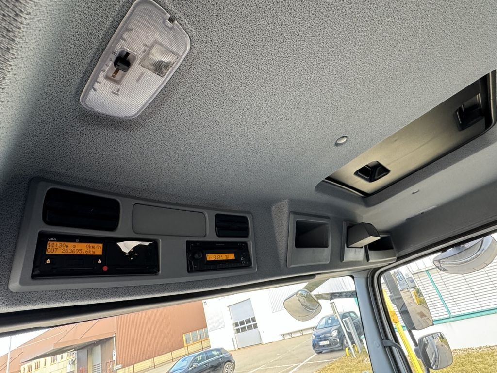 Curtain side van Mercedes-Benz Atego 823L Pritsche 7,2m LBW Klima Automatik: picture 18