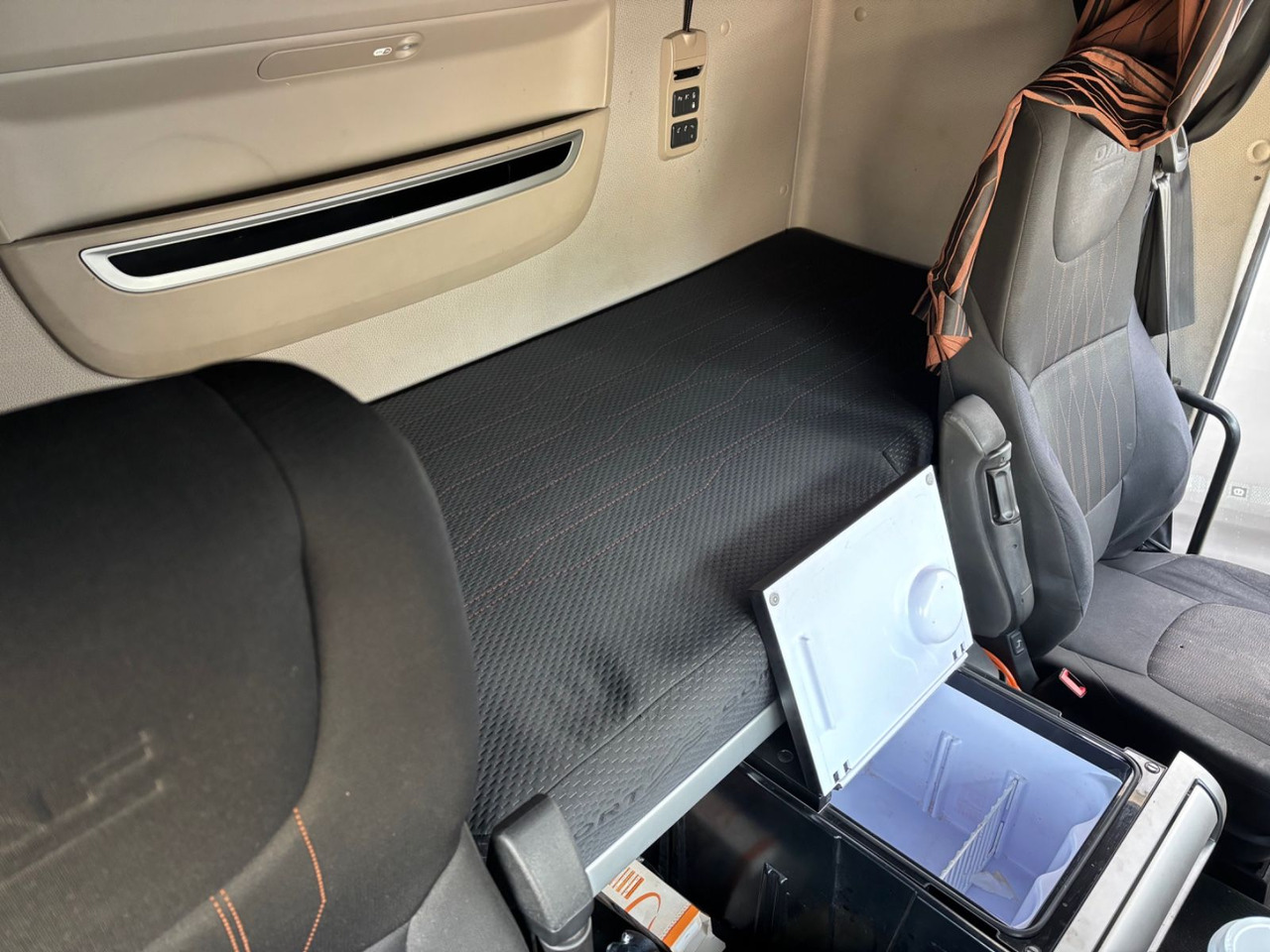 DAF XF 480 FT SSC, Euro-6, Motorschaden, Standklima - Tractor unit: picture 5 DAF XF 480 FT SSC, Euro-6, Motorschaden, Standklima - Tractor unit: picture 5